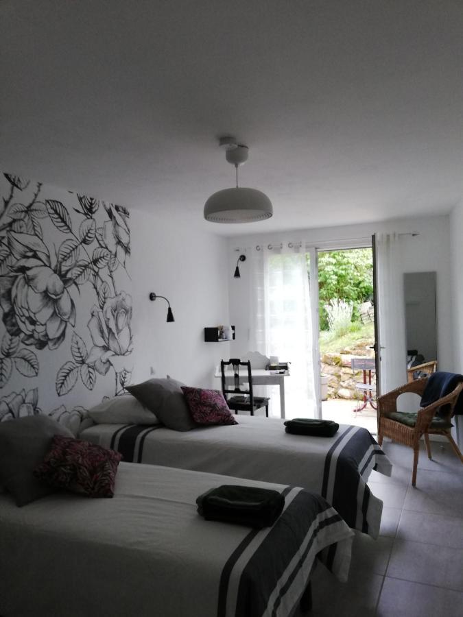 Les Perluetes Guest house